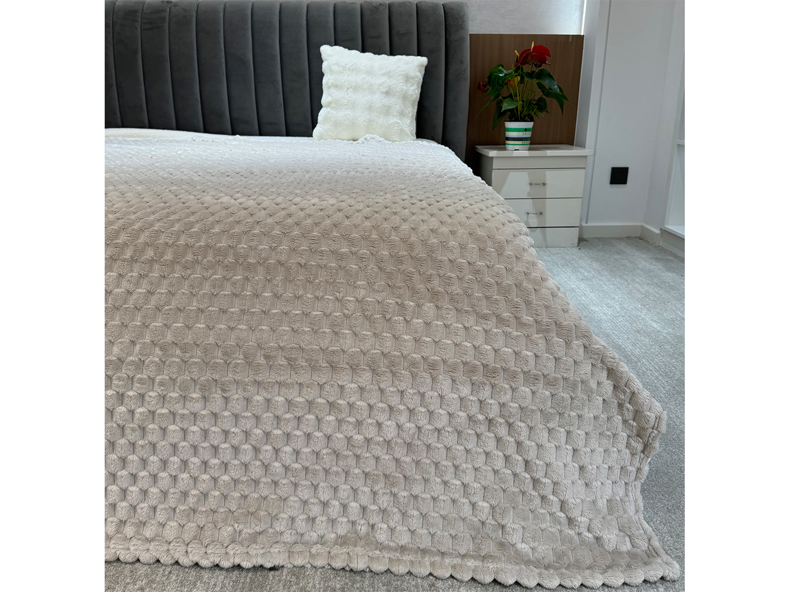 Κουβέρτα Βελουτέ Ανάγλυφη 200×220 cm Μπεζ
